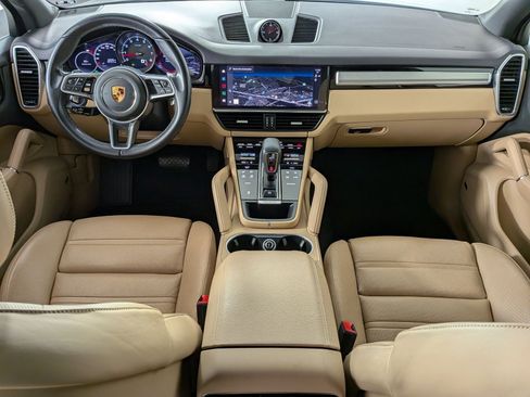 Certified 2023 Porsche Cayenne AWD/4WD image 20