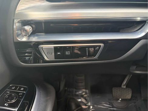 Used 2024 Cadillac Lyriq Luxury w/ LPO, Floor Liner Package AWD/4WD image 15