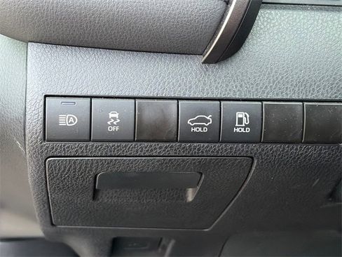 Used 2024 Toyota Camry SE image 16