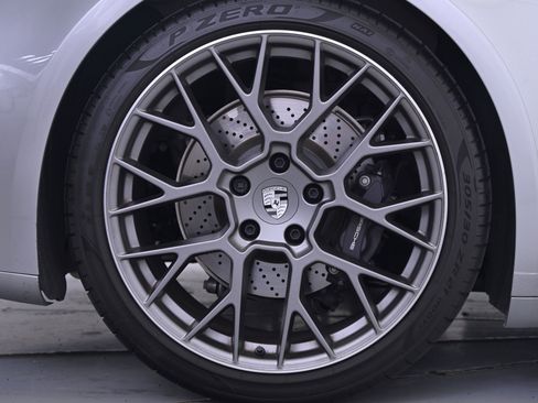 Used 2025 Porsche 911 Carrera image 13