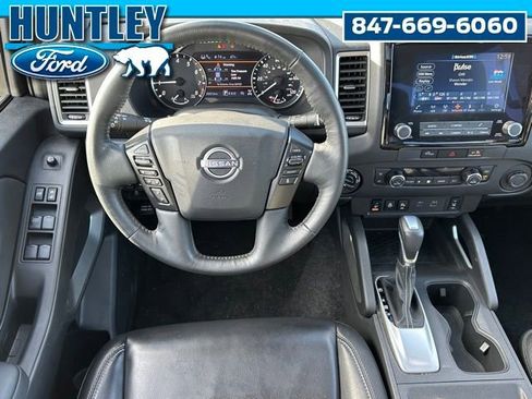 Used 2024 Nissan Frontier SL w/ Technology Package AWD/4WD image 13