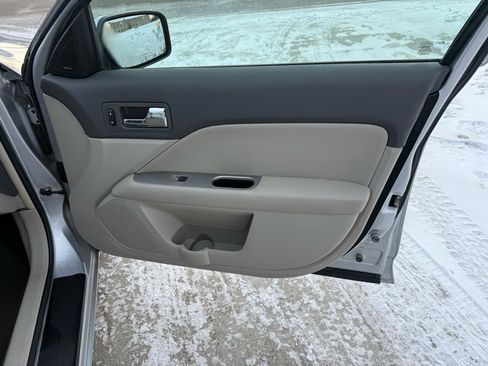 Used 2010 Ford Fusion SEL image 22