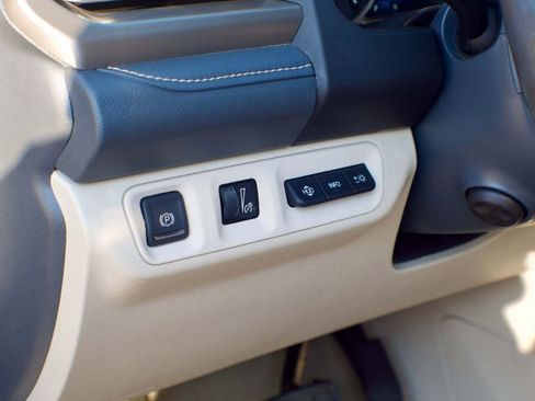 Used 2022 GMC Acadia Denali w/ Denali Ultimate Package image 37