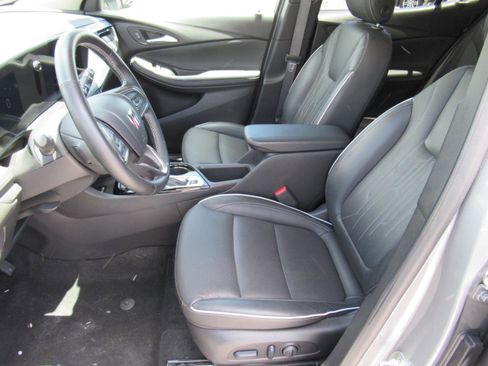 Used 2025 Buick Encore GX Avenir w/ Avenir Technology Package AWD/4WD image 16