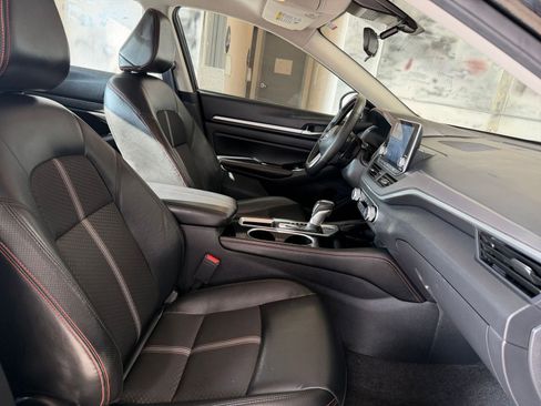 Used 2025 Nissan Altima 2.5 SR image 35