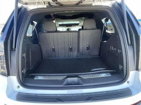 New 2026 Chevrolet Suburban Z71 w/ Comfort Package image 3