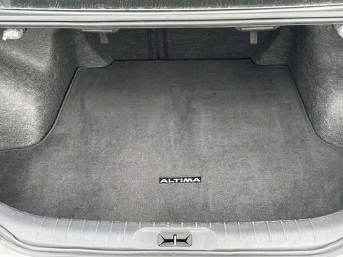 Used 2024 Nissan Altima 2.5 SV image 10