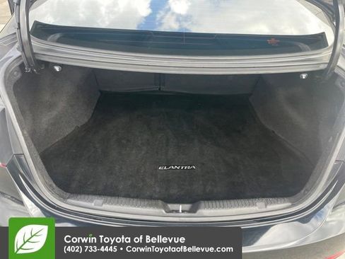 Used 2014 Hyundai Elantra SE w/ Option Group 02 image 21