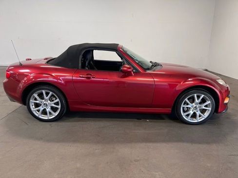 Used 2015 MAZDA MX-5 Miata Grand Touring w/ Premium Package image 2