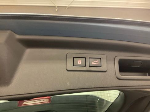 Used 2023 Subaru Forester Premium image 27