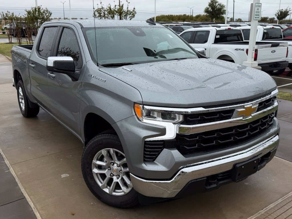 Used 2026 Chevrolet Silverado 1500 LT AWD/4WD image 3