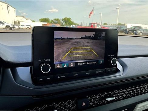 Used 2023 Honda Accord EX image 13