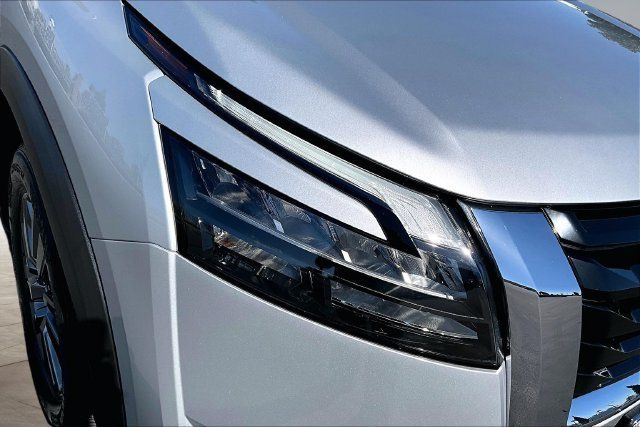 Certified 2023 Nissan Pathfinder S FWD image 28
