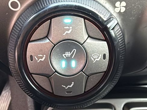 Used 2010 Chevrolet Camaro SS RWD image 22