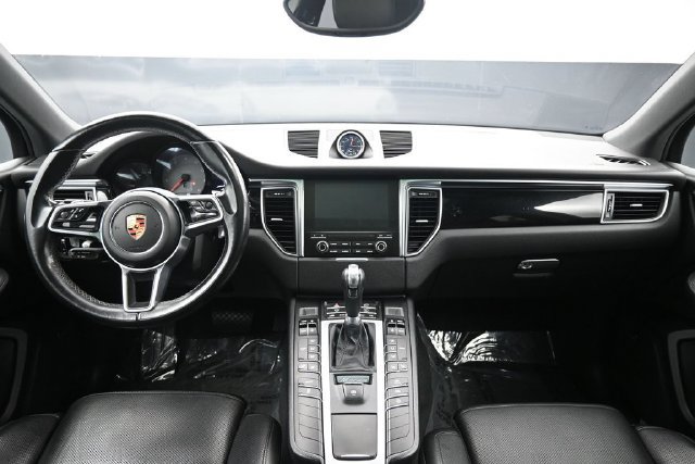 Used 2017 Porsche Macan S AWD/4WD image 19
