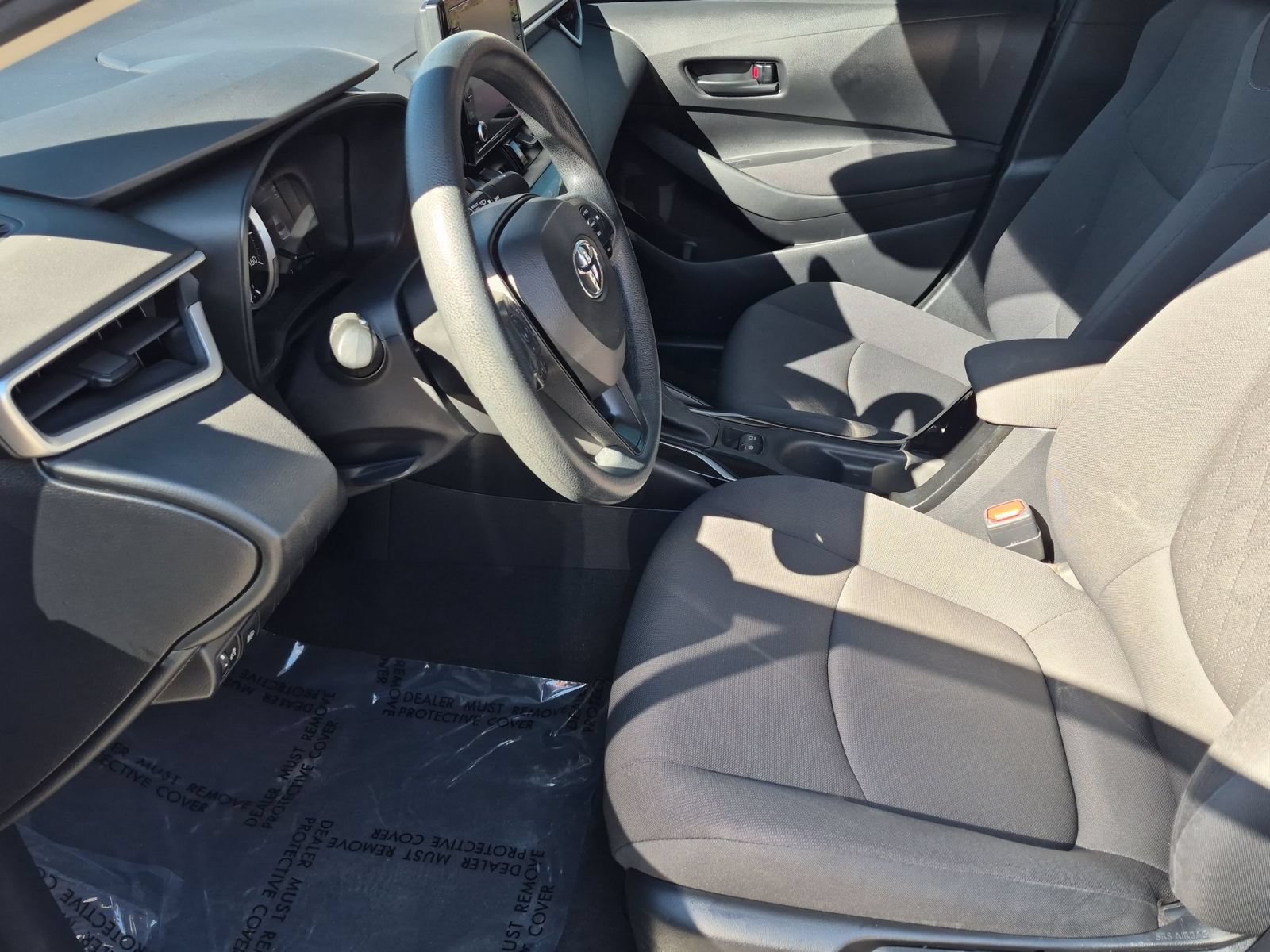 Used 2022 Toyota Corolla LE FWD image 14