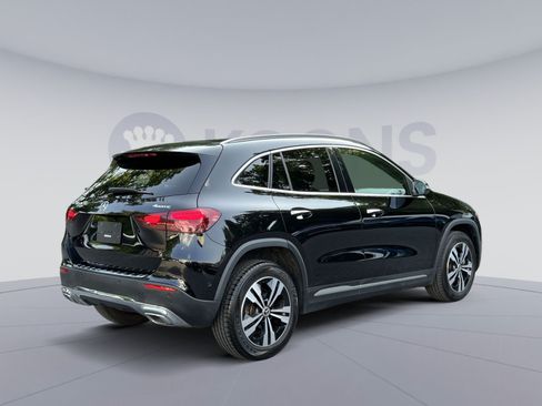 Used 2025 Mercedes-Benz GLA 250 4MATIC image 11