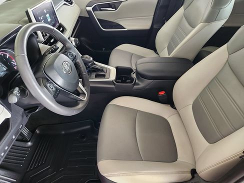 Used 2023 Toyota RAV4 XLE Premium FWD image 20