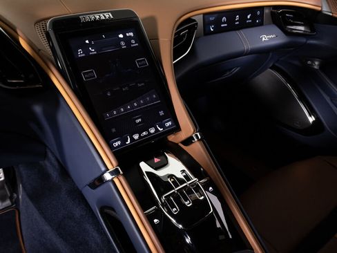 Used 2024 Ferrari Roma image 36