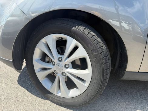 Used 2015 Kia Soul + FWD image 16