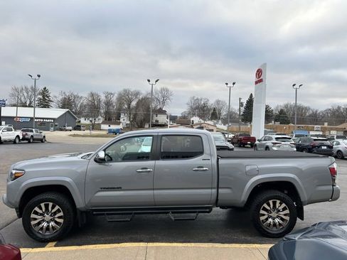 Used 2021 Toyota Tacoma Limited w/ Blackout Package (TMS) image 6