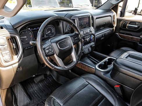 Used 2021 GMC Sierra 3500 Denali w/ Technology Package AWD/4WD image 13