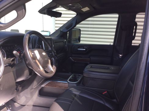 Used 2021 Chevrolet Silverado 2500 High Country w/ Z71 Off-Road Package AWD/4WD image 11