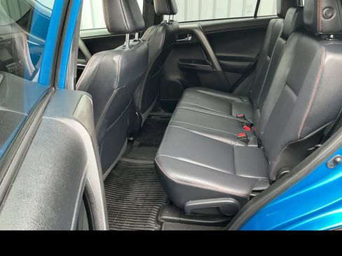Used 2018 Toyota RAV4 SE w/ Power Extra Value Package AWD/4WD image 25