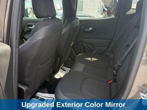 Used 2016 Jeep Renegade Latitude AWD/4WD image 31