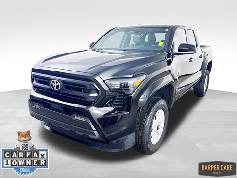 Used 2025 Toyota Tacoma SR5 AWD/4WD image 1