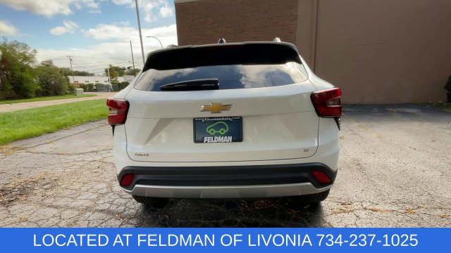 Used 2025 Chevrolet Trax LT w/ Driver Confidence Package FWD image 7