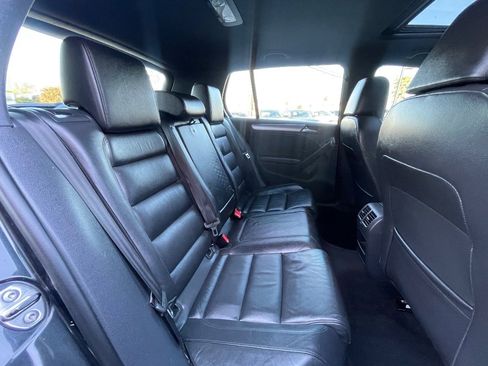 Used 2012 Volkswagen Golf R 4-Door image 14