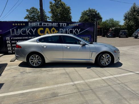Used 2012 Jaguar XF RWD image 2