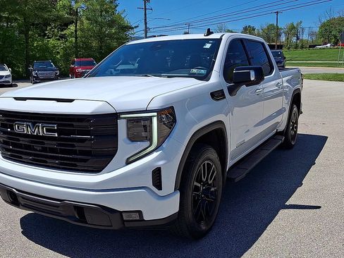 Certified 2023 GMC Sierra 1500 Elevation w/ Elevation Premium Package AWD/4WD image 4