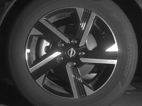 Used 2025 Nissan Sentra SV FWD image 15