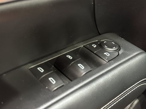 Used 2025 GMC Terrain Elevation AWD/4WD image 32