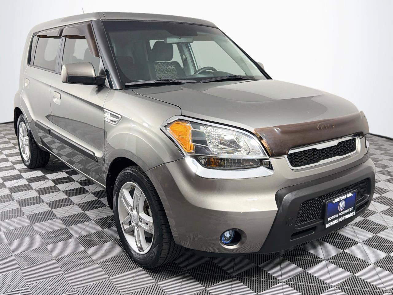 Used 2010 Kia Soul + w/ Audio Pkg FWD image 27