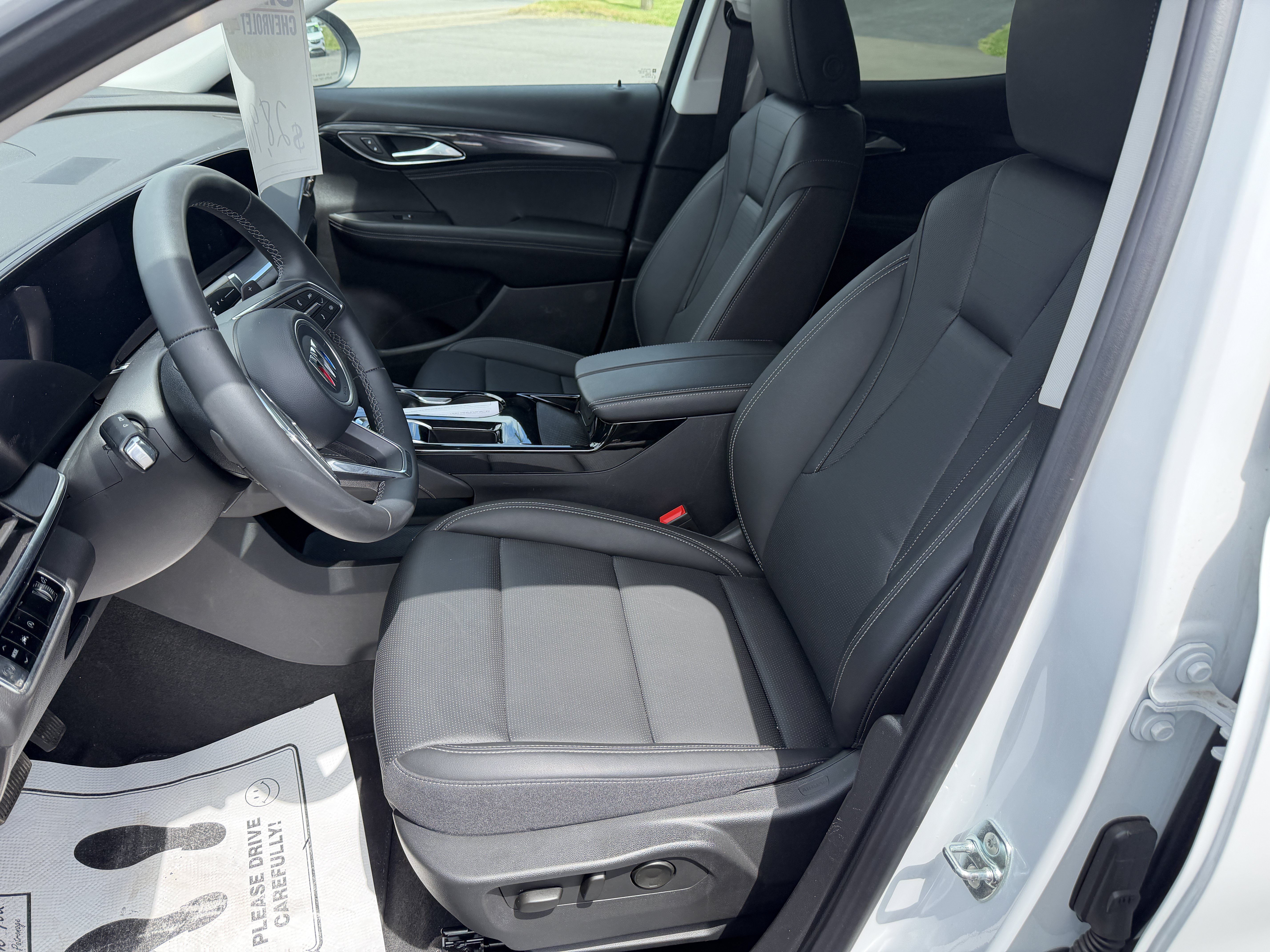 Used 2025 Buick Envision Preferred AWD/4WD image 8
