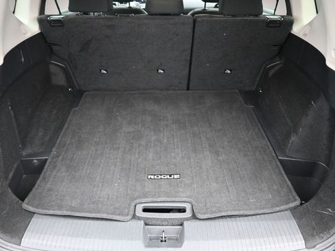 Used 2025 Nissan Rogue SV FWD image 17