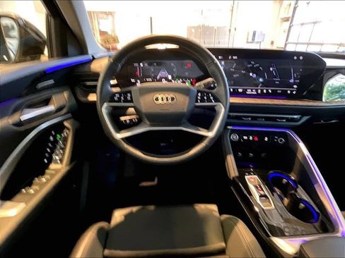 Used 2025 Audi Q5 Premium Plus w/ Premium Plus AWD/4WD image 13