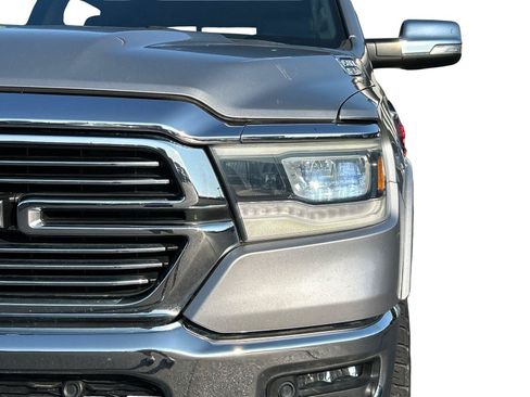 Used 2019 RAM 1500 Laramie AWD/4WD image 12