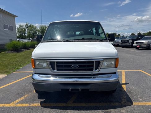 Used 2007 Ford E-350 and Econoline 350 XL RWD image 3