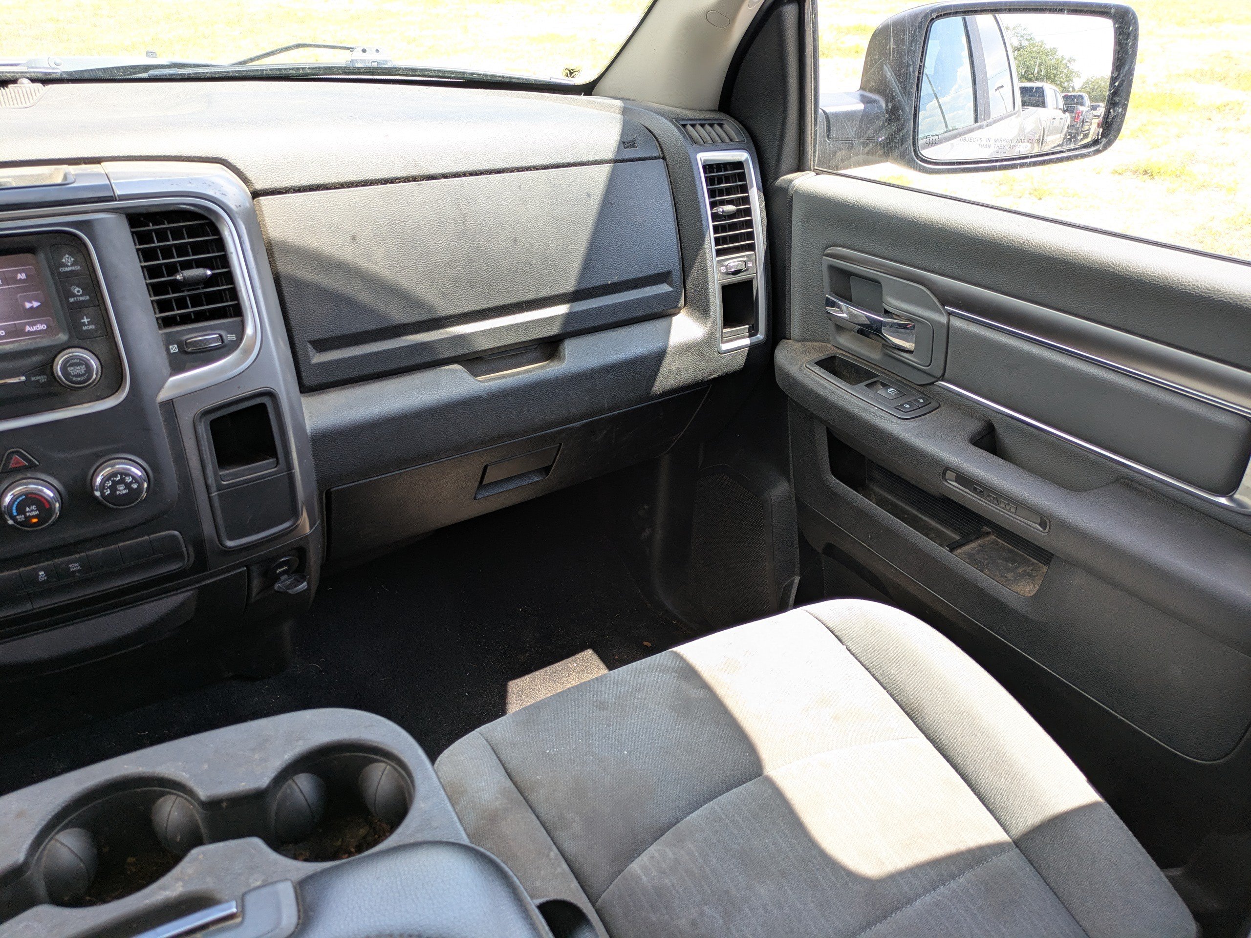 Used 2021 RAM 1500 Classic SLT AWD/4WD image 16