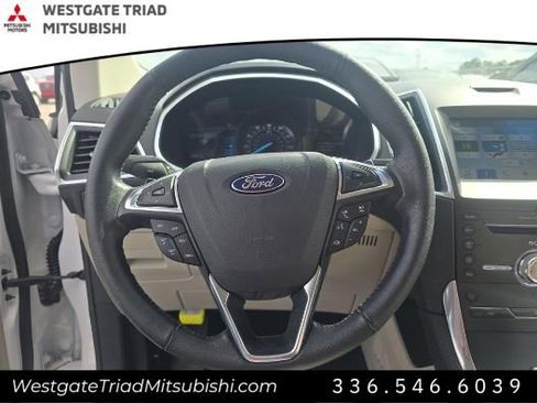 Used 2017 Ford Edge Titanium w/ Technology Package image 9