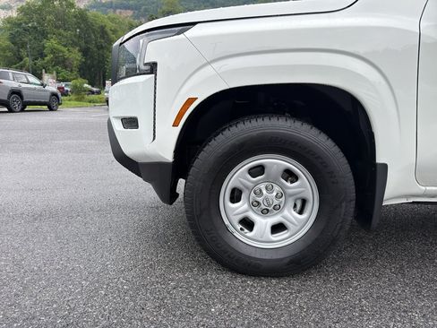 Used 2024 Nissan Frontier S AWD/4WD image 9