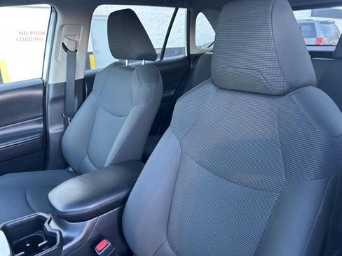 Used 2024 Toyota RAV4 LE image 22