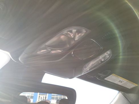 Used 2025 Jeep Compass Limited image 24