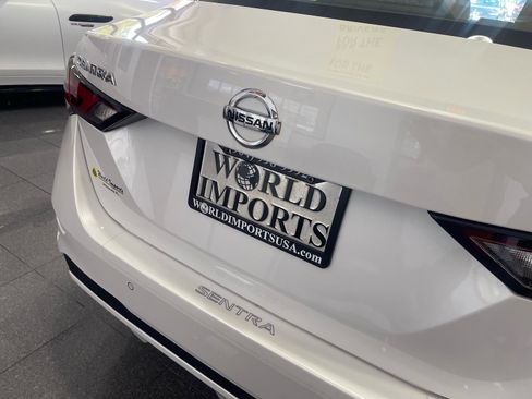 Used 2022 Nissan Sentra SV w/ SV Premium Package image 15