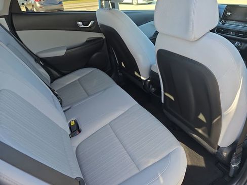 Used 2023 Hyundai Kona SEL w/ Convenience Package image 11