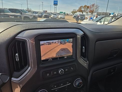 Used 2023 Chevrolet Silverado 1500 Custom Trail Boss image 28